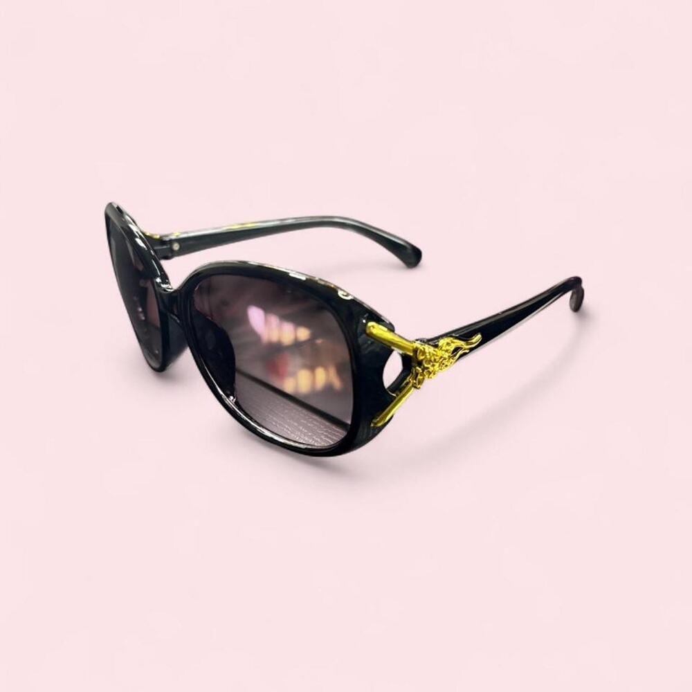 oversized black sunglasses gold cheetah detail y2k glam chic